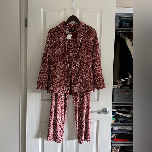 NWT - Free People Velvet Blazer + Pants Suit Set. Size XS - Picture 5 of 16